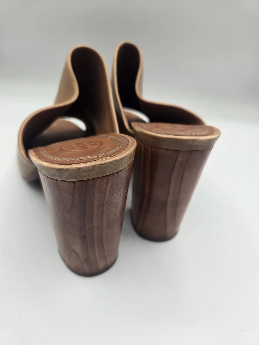 Tory Burch Tan Leather Peep Toe Mule Sandals Wooden Block Heel Size 8